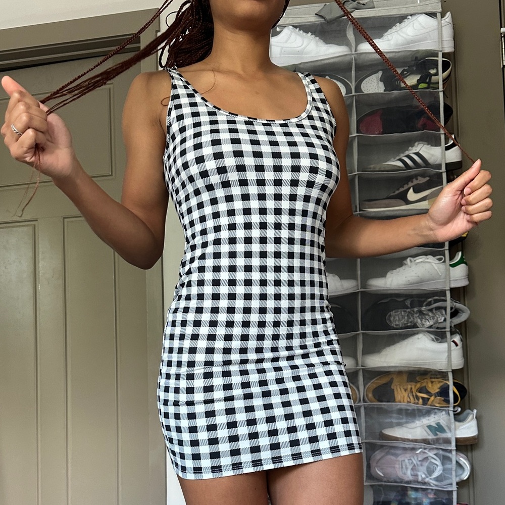 Black and white picnic dress